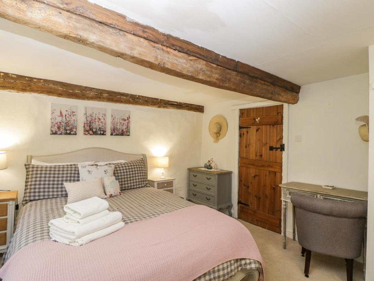 Fox Den Cottage Castle Combe Eksteriør billede